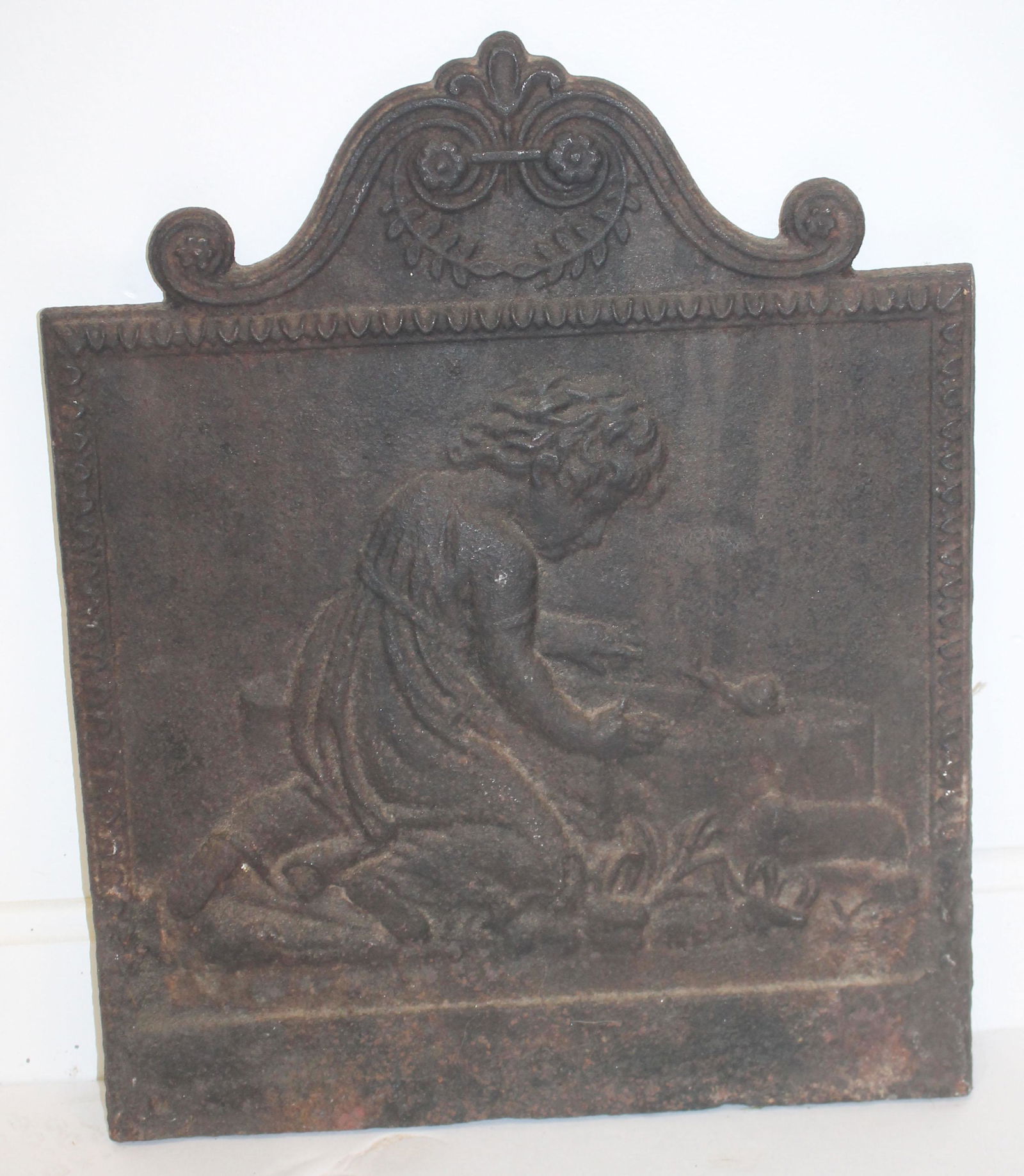 Antique cast iron fireback w girl & bird motif - nice (1 of 5)