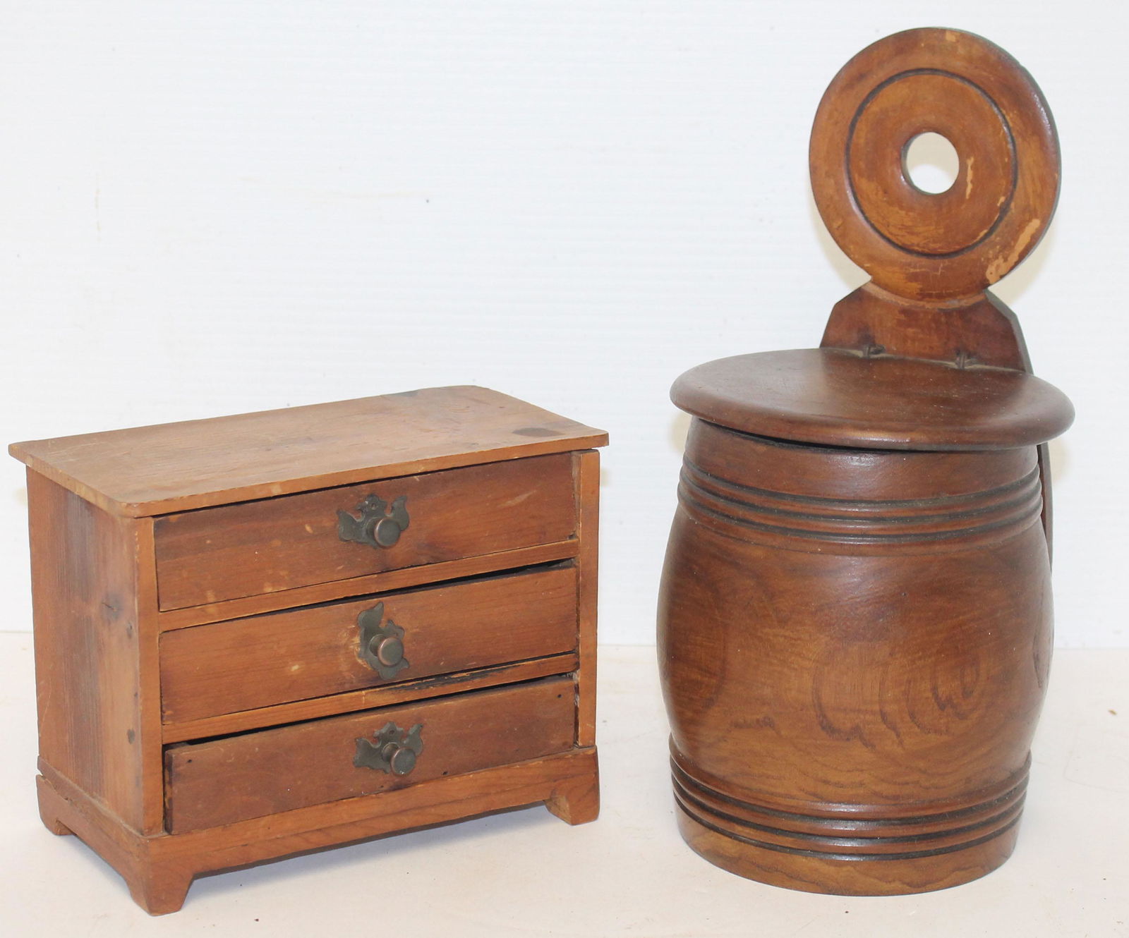 Vintage treen lot incl miniature 3 dr chest together w (1 of 5)