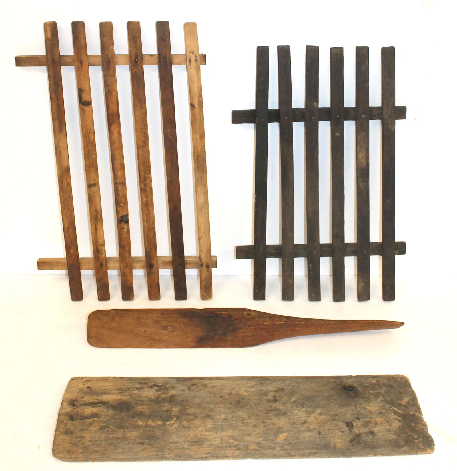 ecclectric lot of treen incl propellar, top of a slide (1 of 5)