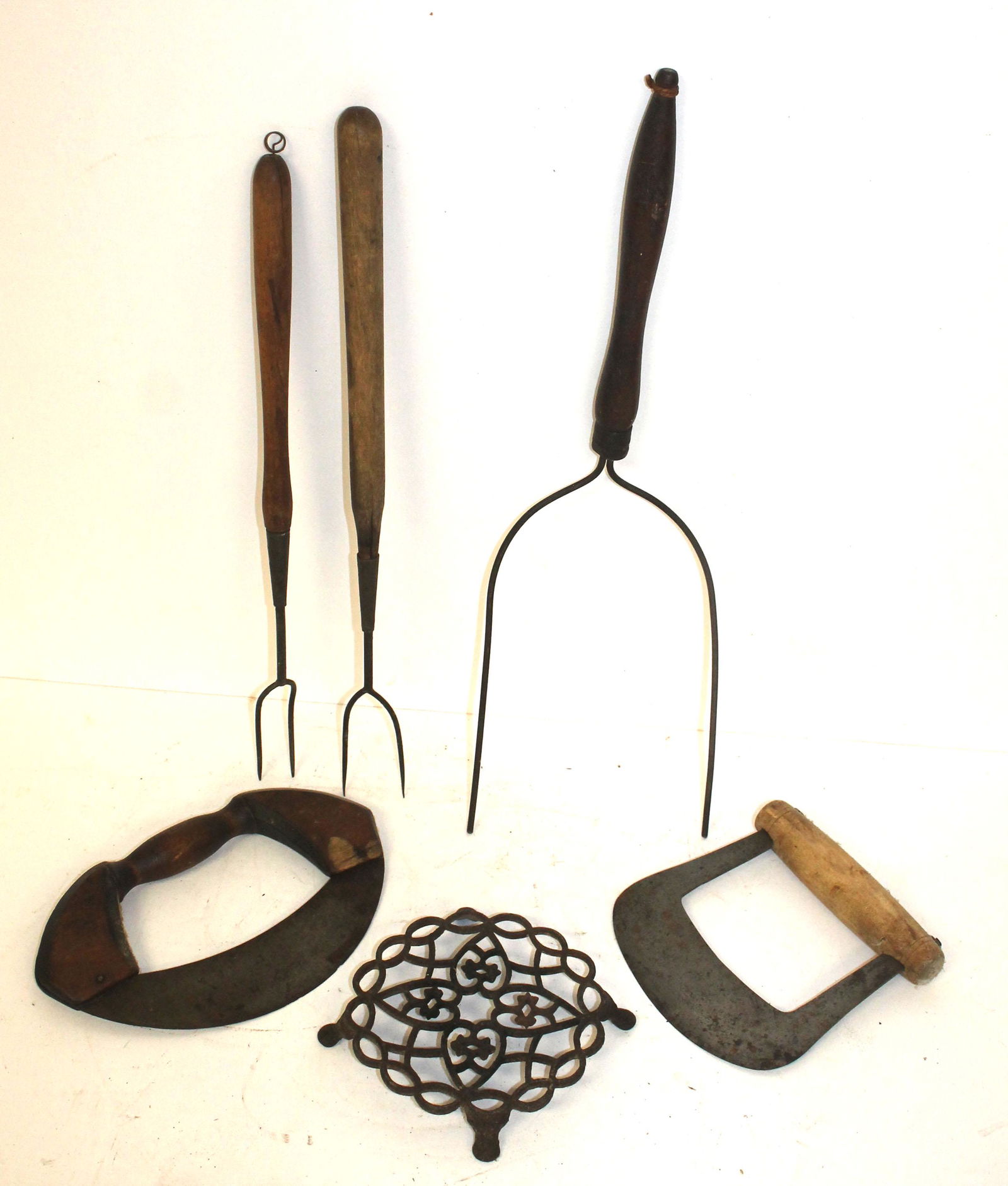 Assorted lot of vintage/antique kitchen items (1 of 6)