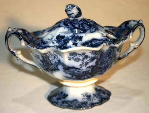 19thC Flo Blue "Sobraon" 2 handled sauce serving pi: 19thC Flo Blue "Sobraon" 2 handled sauce serving piece w lid - 8 1/2" wide x 6" tall