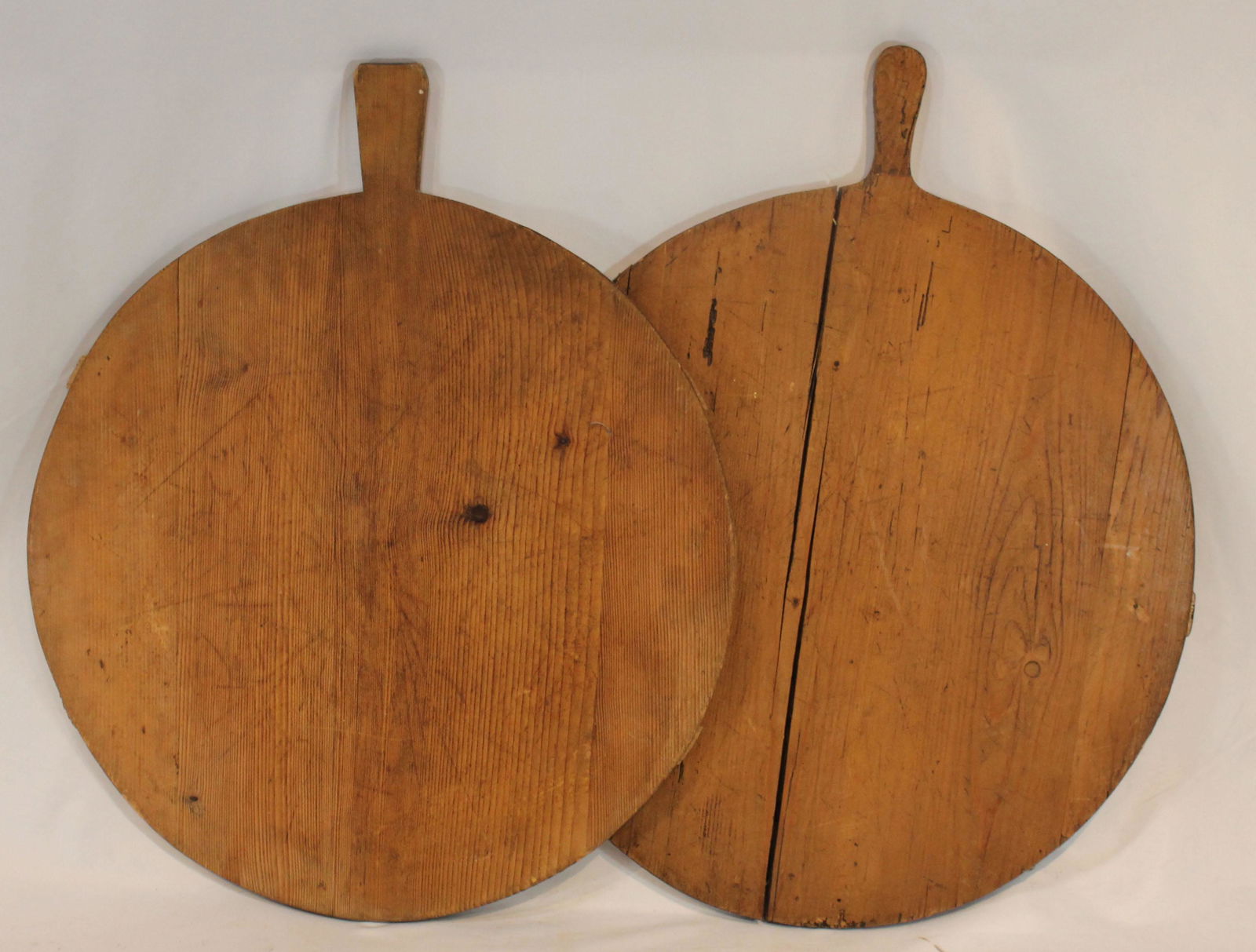 2 large round lolli-pop handled wooden cutting boards - 19" diam (1 of 7)