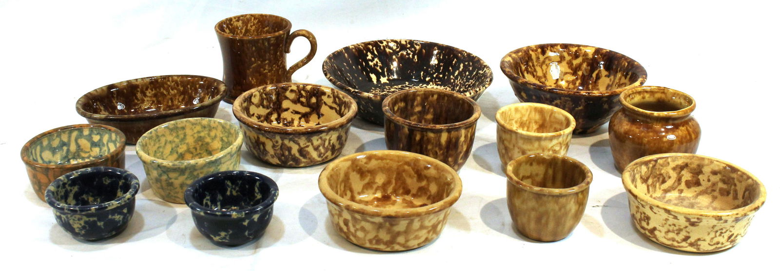 15 pcs of spongeware incl mug, jar & bowls in yellow, brown & blue - 3"- 7 3/4" diam (1 of 7)