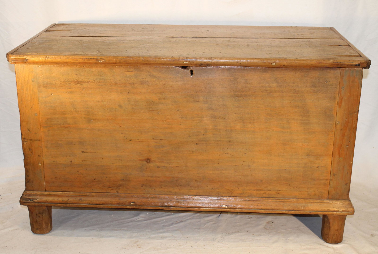 Antique blanket chest w till - as found - top not attached - 24" tall x 41 1/2" wide x 21 1/2" deep: Antique blanket chest w till - as found - top not attached - 24" tall x 41 1/2" wide x 21 1/2" deep