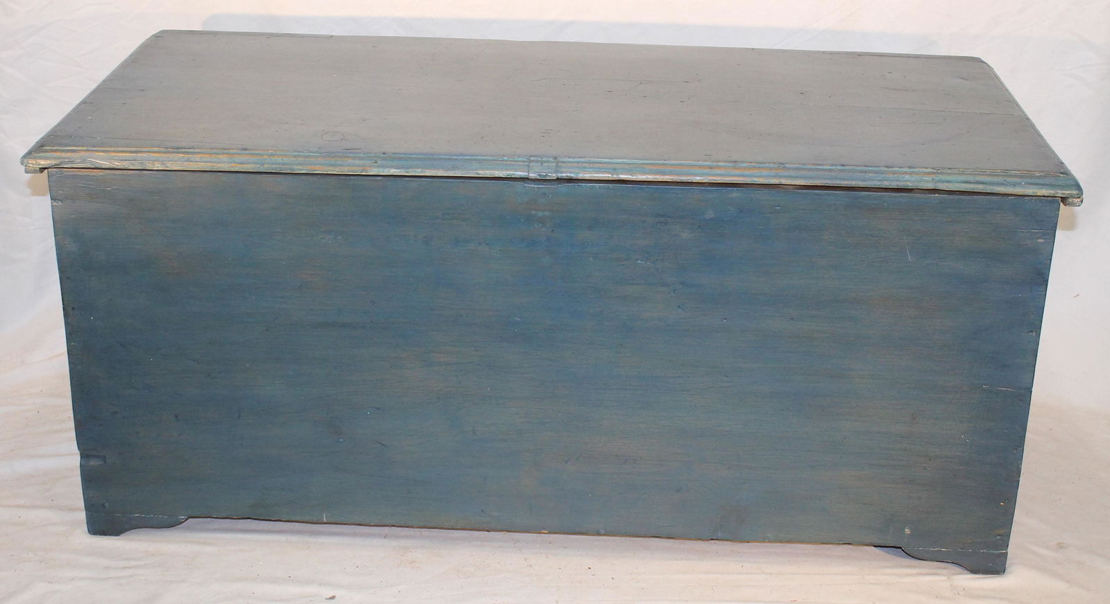 Contemporary antique style blanket chest in blue paint - 19" tall x 43 1/2" wide x 19" deep (1 of 4)