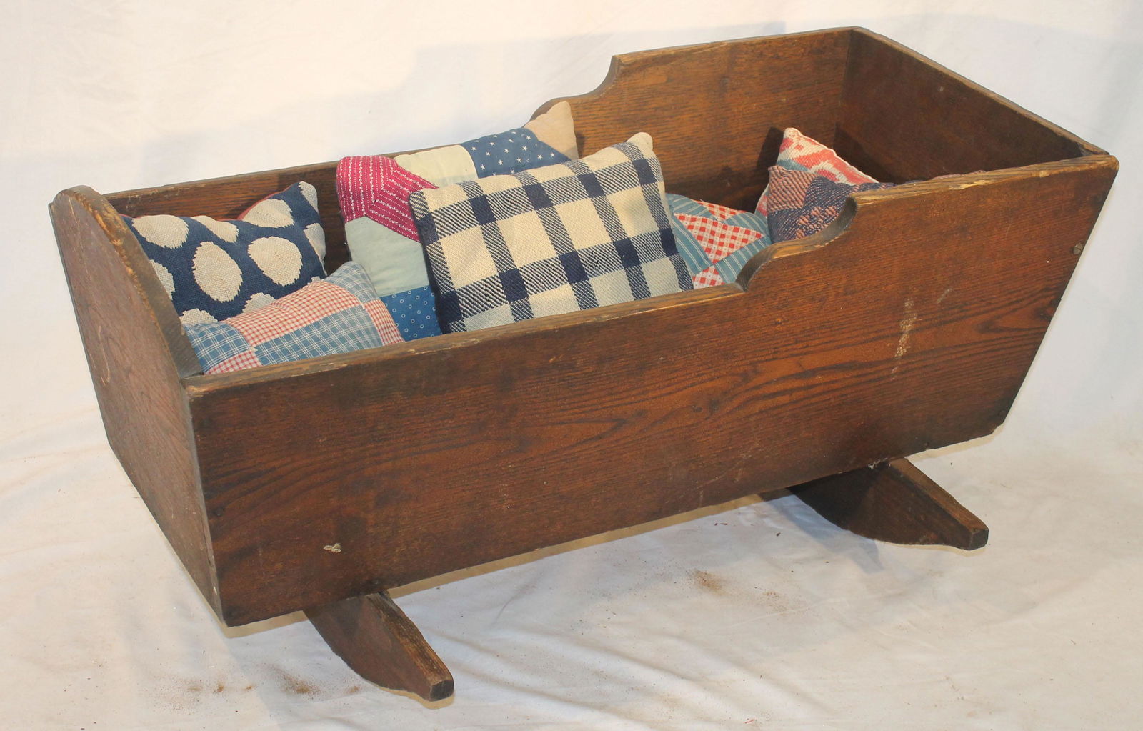 Wooden cradle w crib quilt & decorative pillows - 34" long x 15 1/2" wide x 16 1/2" tall (1 of 4)