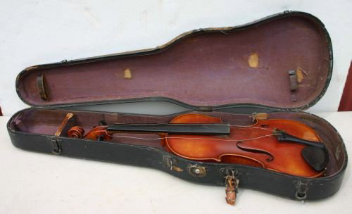 early 20thC Carlo Micelli violin in case: early 20thC Carlo Micelli violin in case