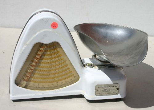 Late Art Deco kitchen scale by The Hobart Manuf Co: Late Art Deco kitchen scale by The Hobart Manuf Co of Troy, OH