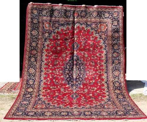Fine 8'1"x11'3" Persian Mashed Oriental Rug - signe: Fine 8'1"x11'3" Persian Mashed Oriental Rug - signed in the border