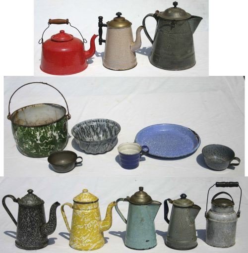 approx 16pcs of antique granite ware & enamel ware: approx 16pcs of antique granite ware & enamel ware