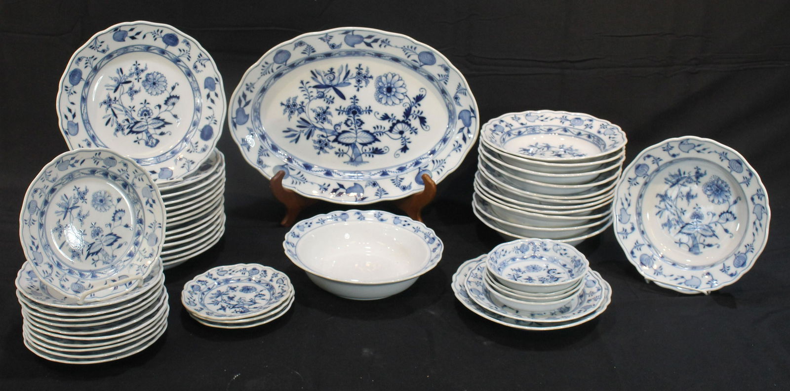 Meissen Blue Onion pattern partial china service - 48 pcs (1 of 13)