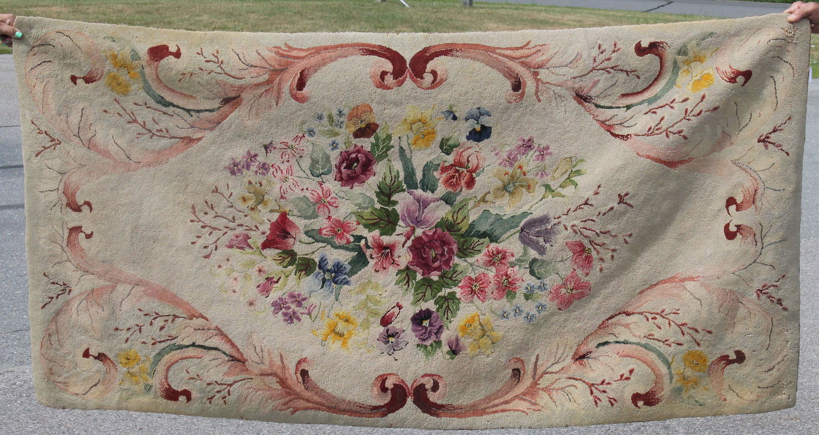 Large floral hooked rug - 39"x78" (1 of 7)