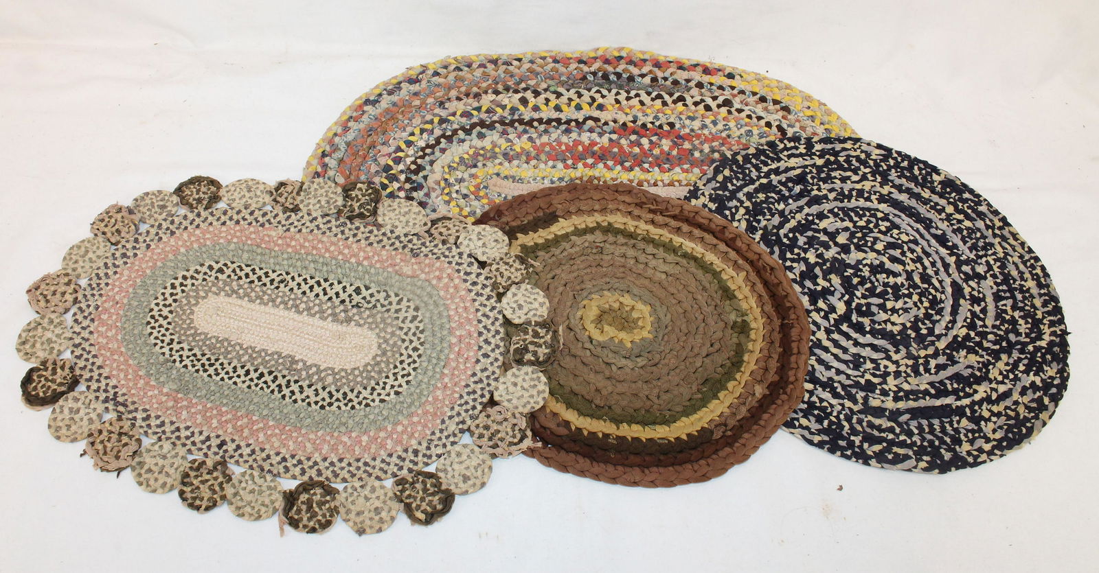 Lot of 4 braided rug table mats (1 of 5)