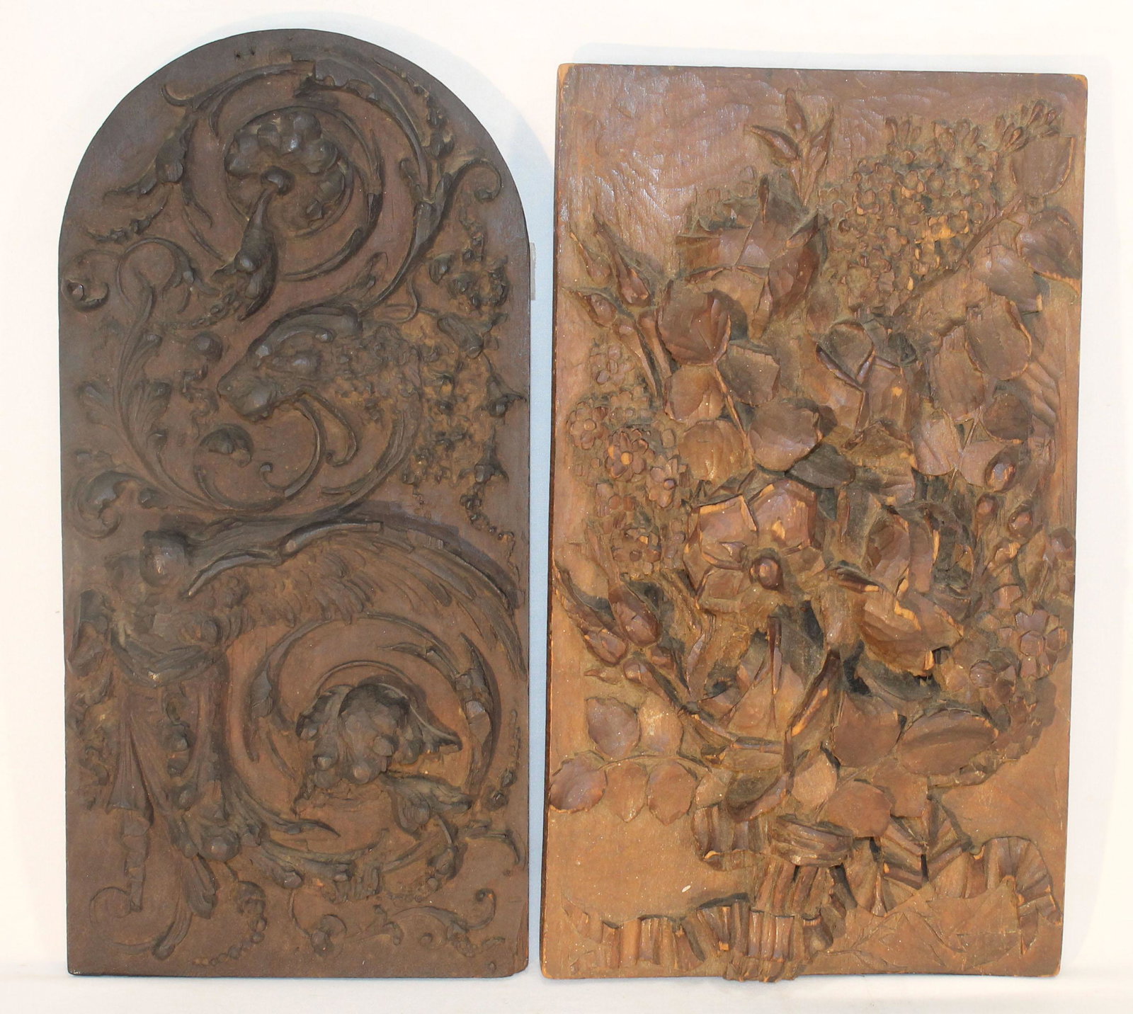 Lot of 2 carved wooden plaques - 13"x7 1/2" & 13 1/2"x8" - purchased by Henry Millon in Turin, Italy: Lot of 2 carved wooden plaques - 13"x7 1/2" & 13 1/2"x8" - purchased by Henry Millon in Turin, Italy in 1955