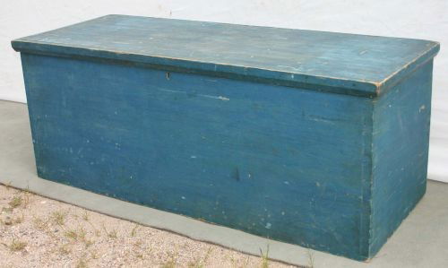 attrib Shaker antique dovetailed 6 board blanket b: attrib Shaker antique dovetailed 6 board blanket box in old blue paint - 46" long