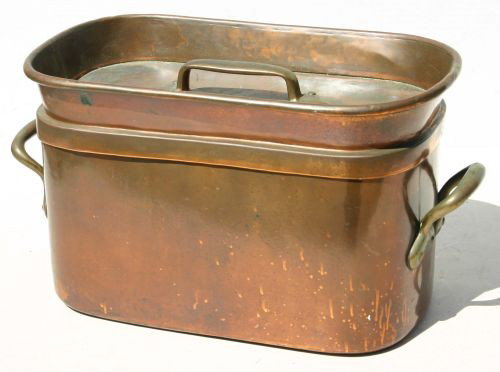 late Georgian ca 1830 dovetailed copper cooking po: late Georgian ca 1830 dovetailed copper cooking pot w lid - 18" wide x 9" tall
