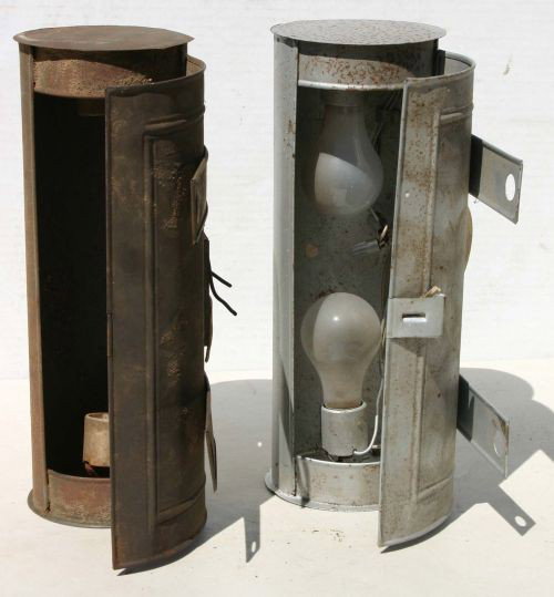 pr of candlebox form tole wall sconces (electrifie: pr of candlebox form tole wall sconces (electrified) - 13" long