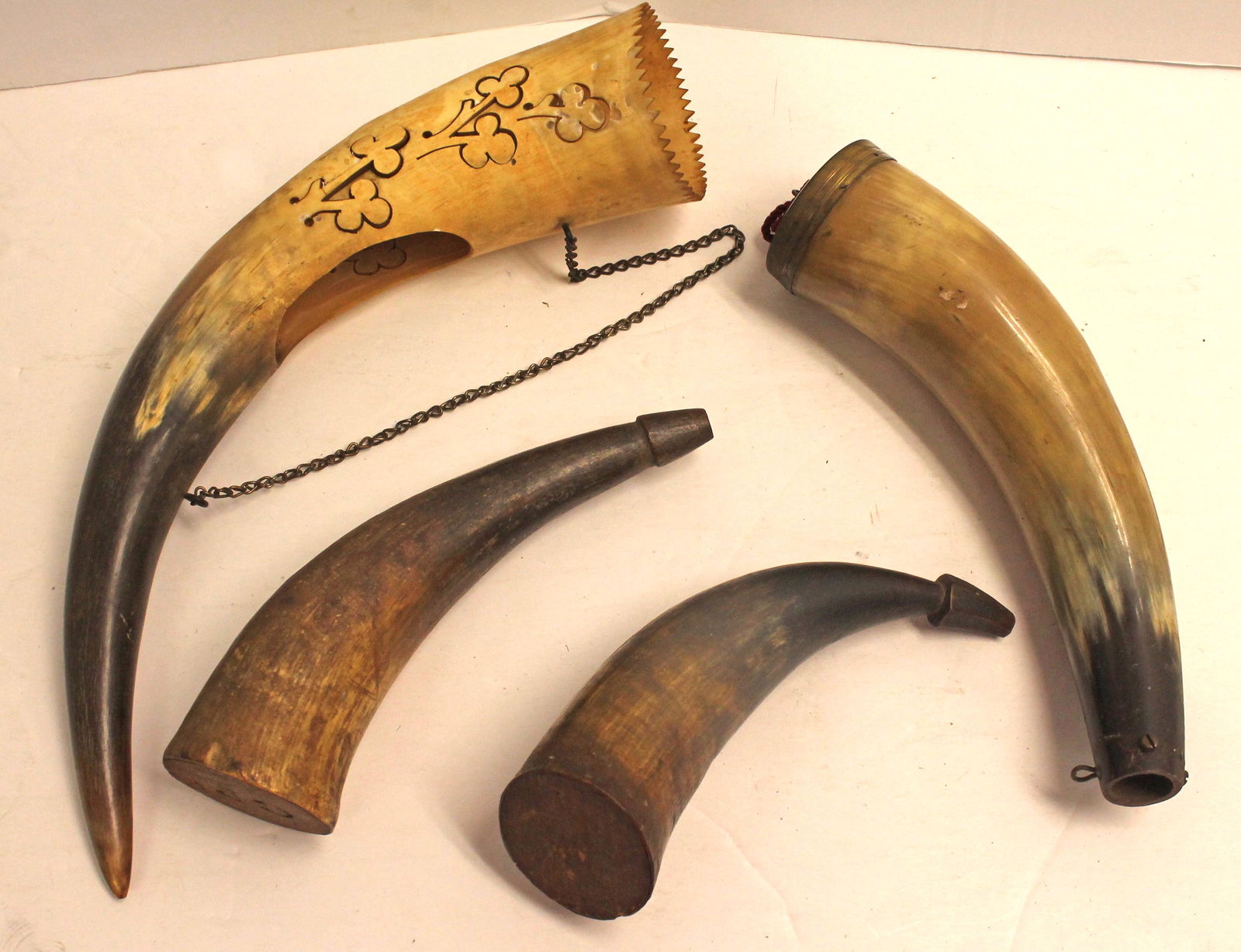 Lot of 4 powder horns - largest 13 1/2" - smallest 6 1/2" (1 of 7)