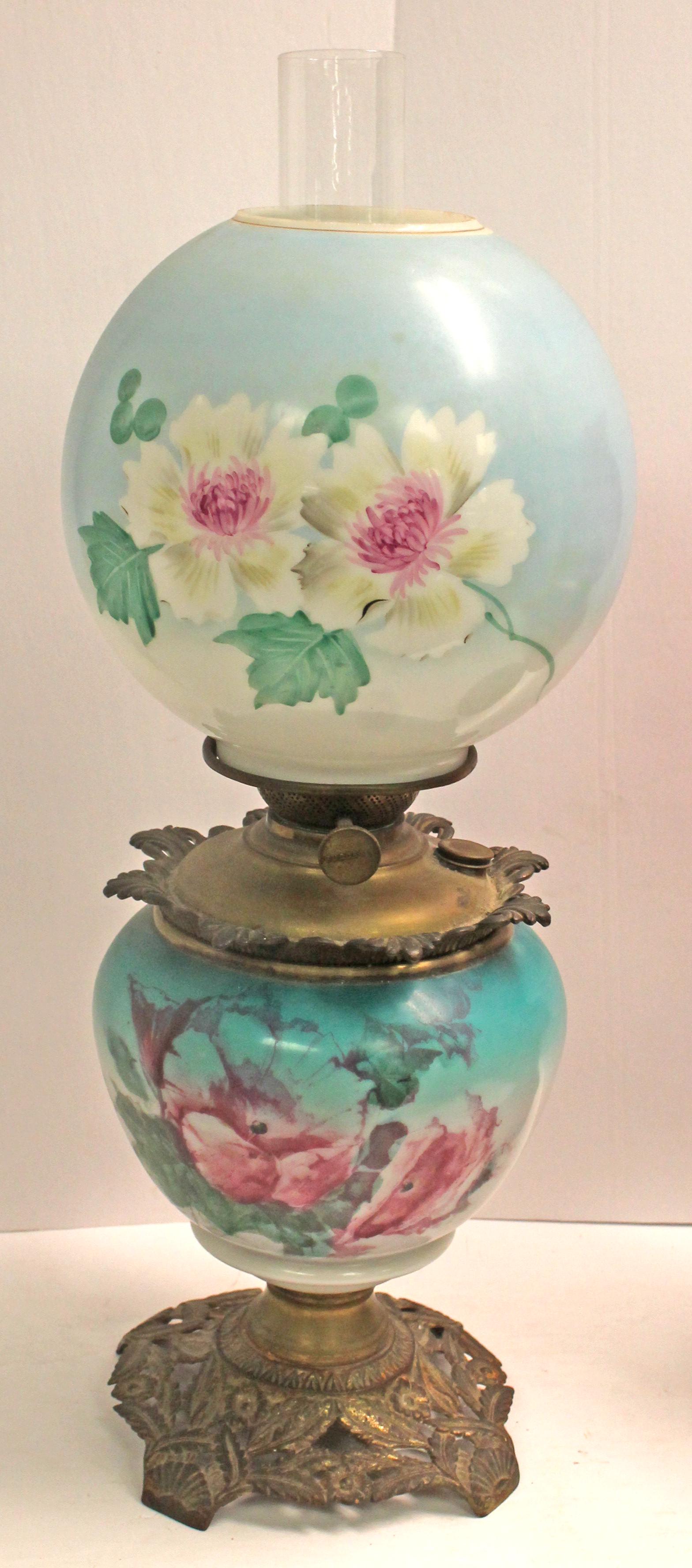 Victorian GWTW oil lamp w floral dec - 20" tall: Victorian GWTW oil lamp w floral dec - 20" tall