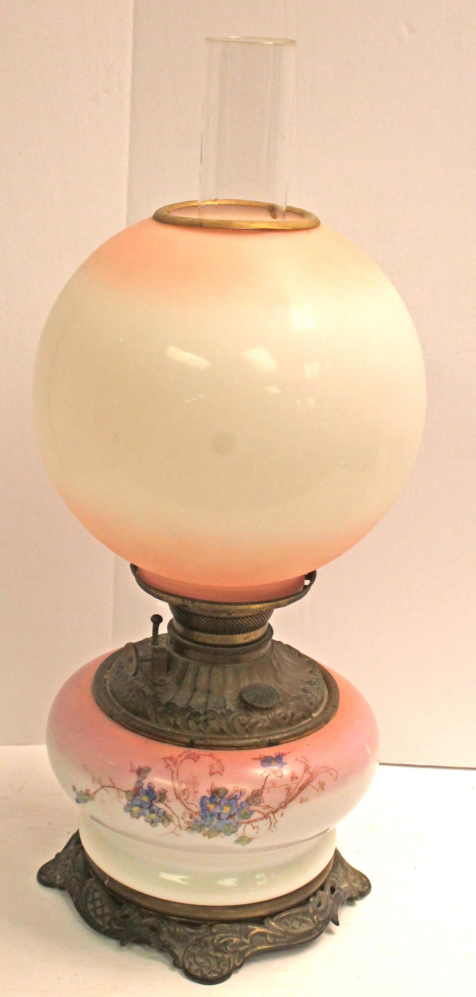 Victorian GWTW oil lamp w floral dec - 17" tall: Victorian GWTW oil lamp w floral dec - 17" tall