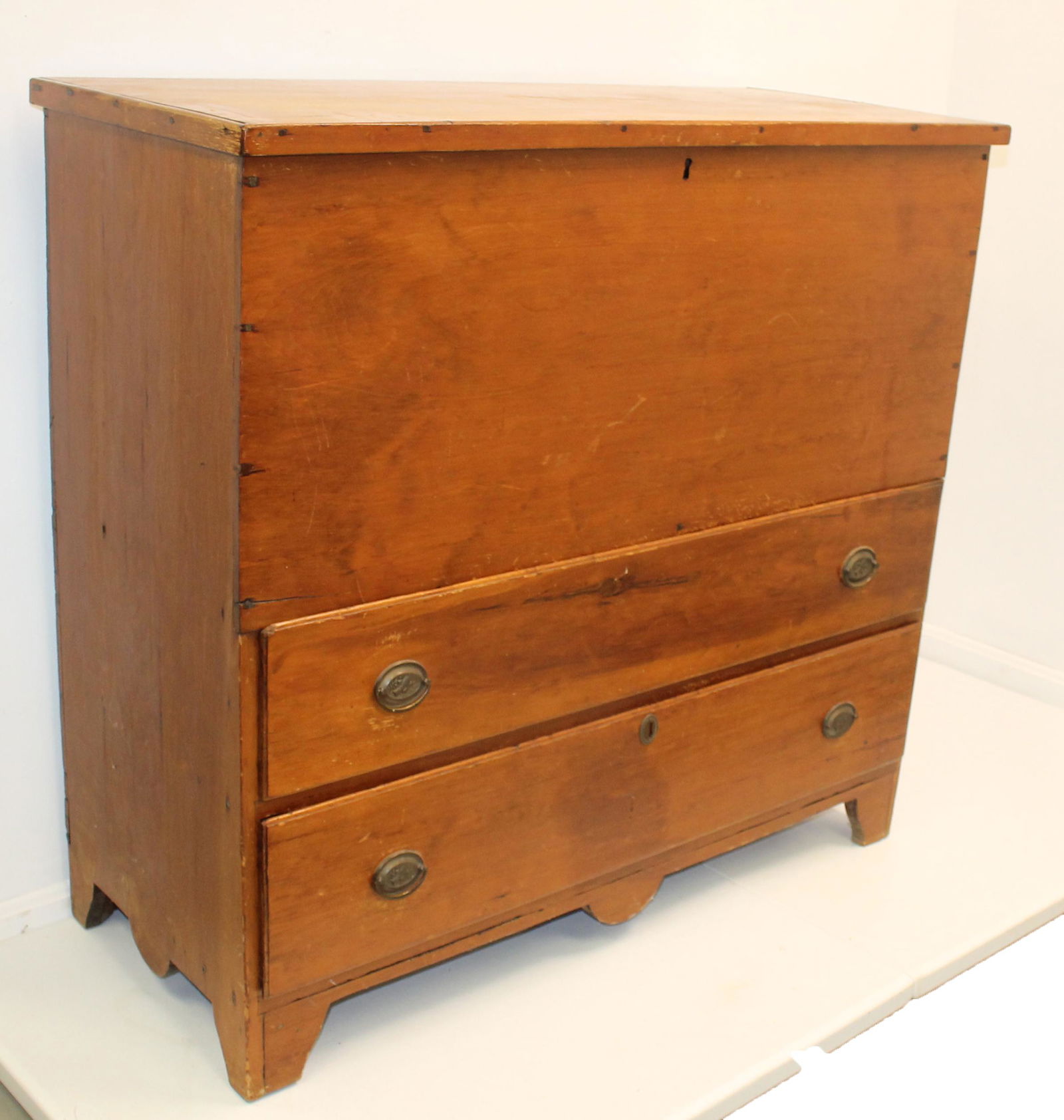 Antique 2 dr blanket chest w demilune cut out sides - 39 1/2" tall x 42 1/2" wide x 18" deep (1 of 8)