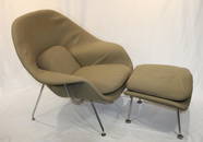 Eero Saarinen Womb Chair with Ottoman, Knoll. Reupholstered in 1985 with Knoll "Homespun Solid