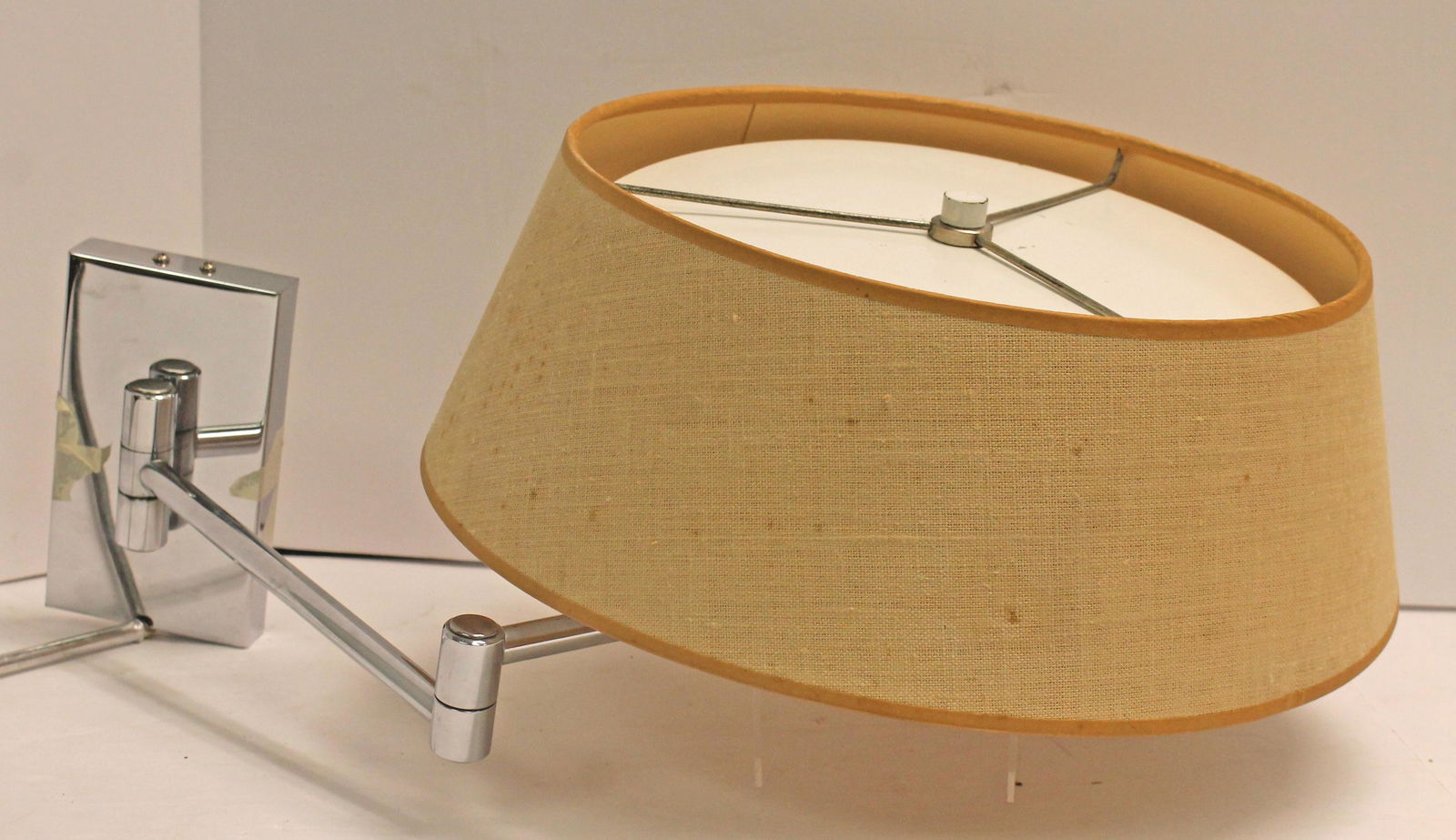 Nessen Swing Arm Wall lamp. Very good condition. From the Grosse Pointe Estate of John V. Sheoris (1 of 5)