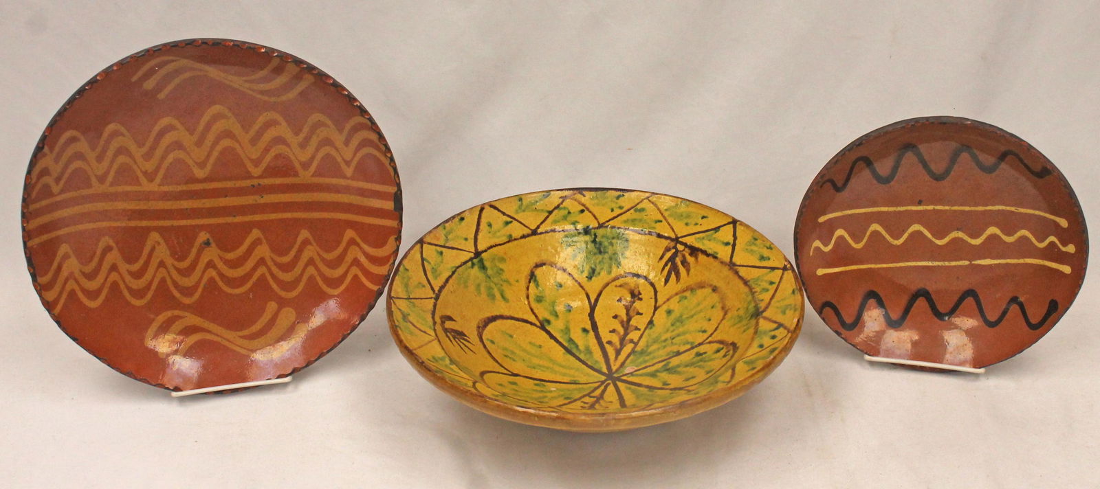 Lot of 3 pieces of contemporary pottery incl 2 redware slip dec plates by Greg Shooner 8 1/4" & 11" (1 of 8)