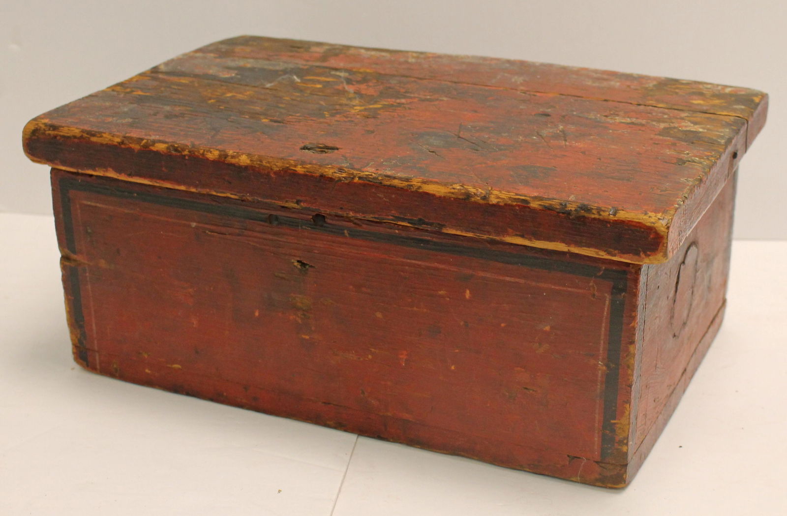 Small lift top wooden painted box in red w black trim - 12 1/2" wide x 8 1/2" deep x 5 1/2" tall (1 of 9)