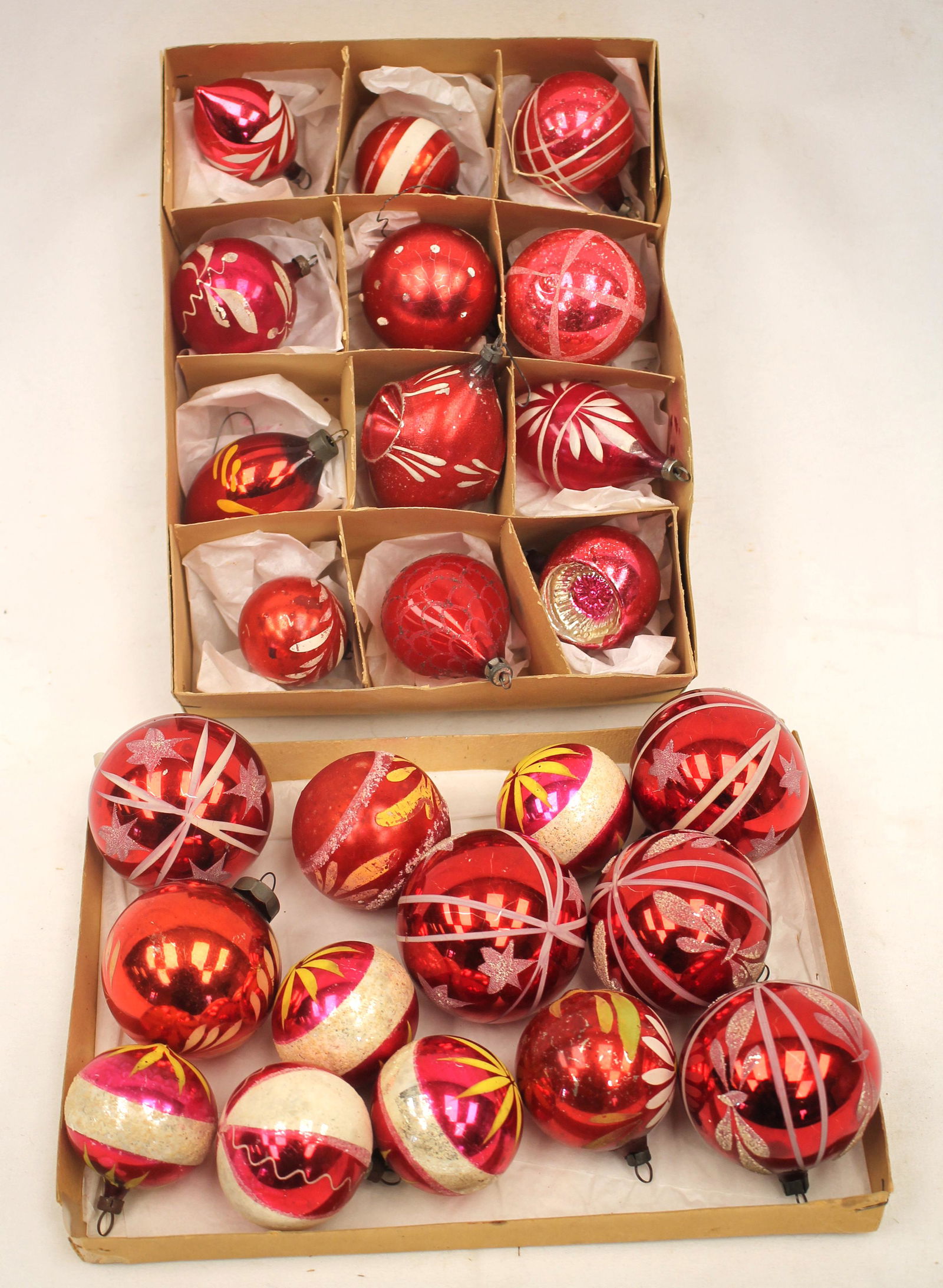 Approx 24 antique red glass Christmas ornaments (1 of 3)