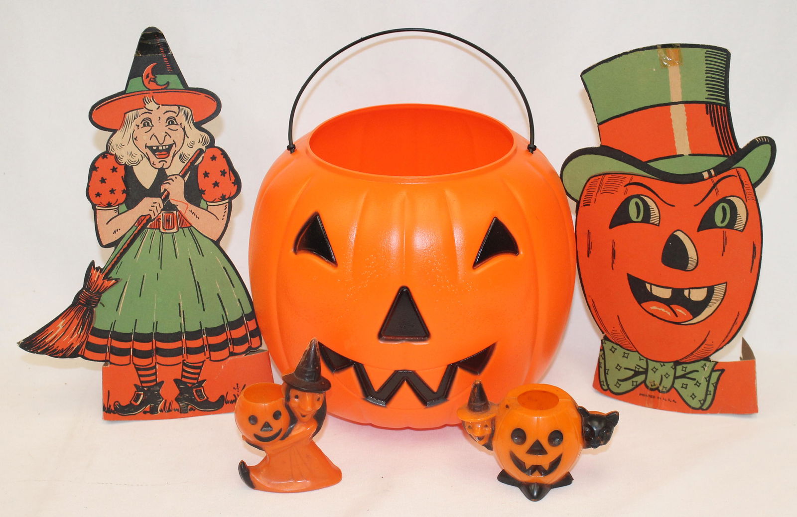 Vintage Halloween lot incl 2 cardboard 10" cutouts of a witch & a jack-o-lantern, plastic (1 of 6)