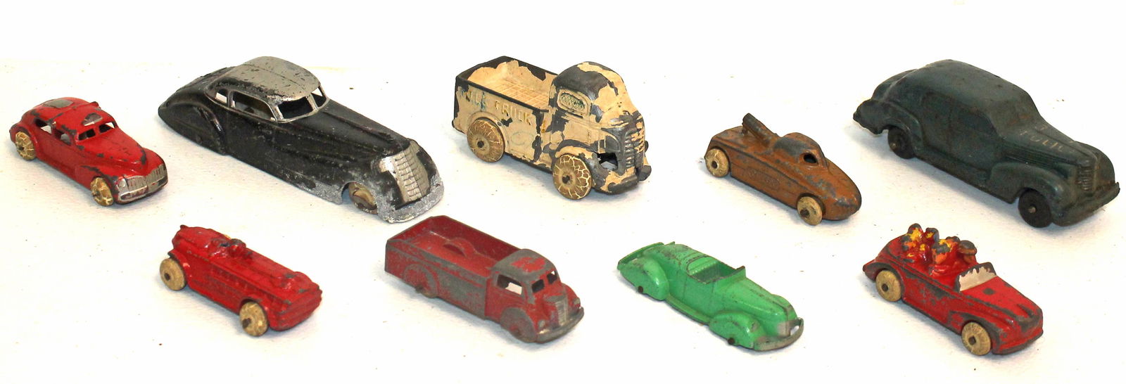 Lot of small toy vehicles incl Tootsietoy & Auburn Rubber (1 of 11)