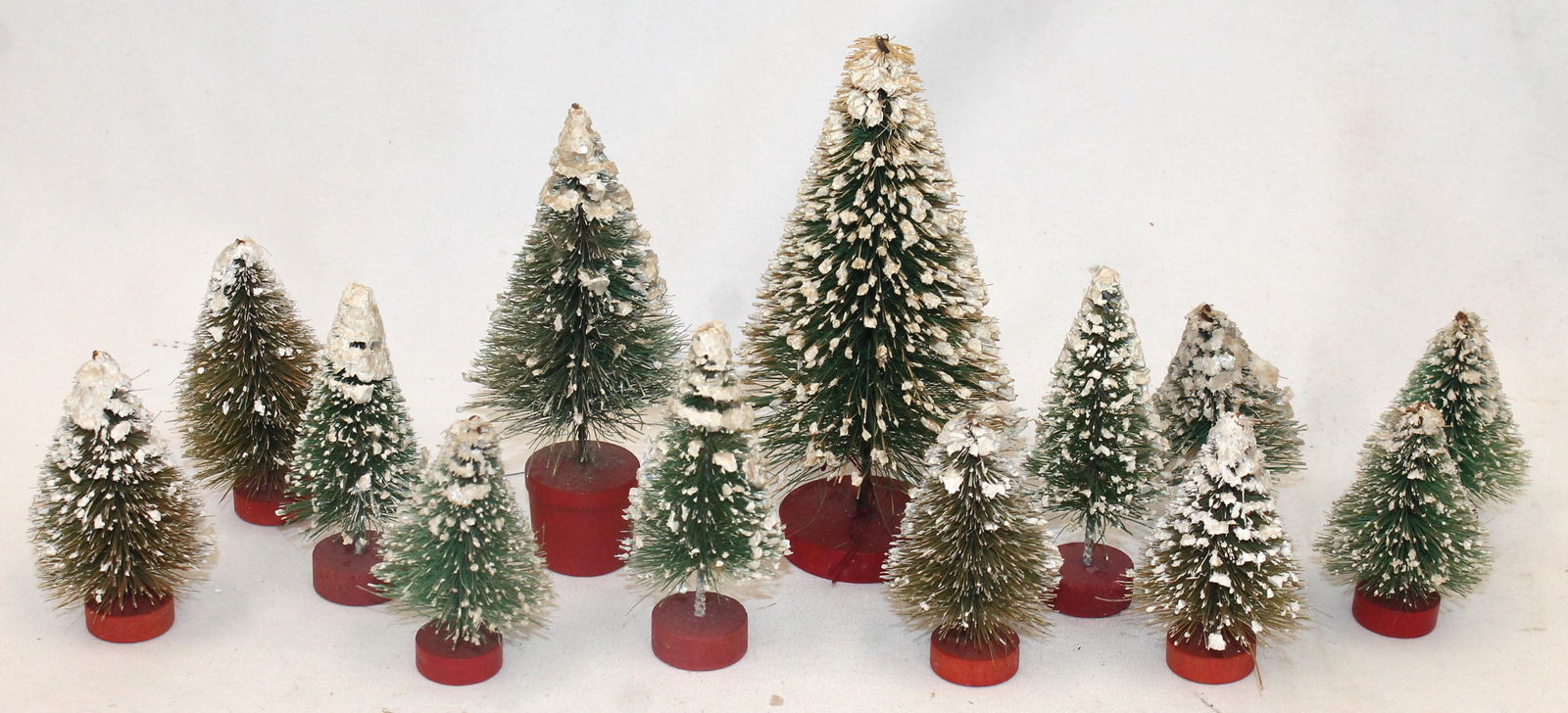 Group of 13 bottle brush trees - 3"- 6" (1 of 4)