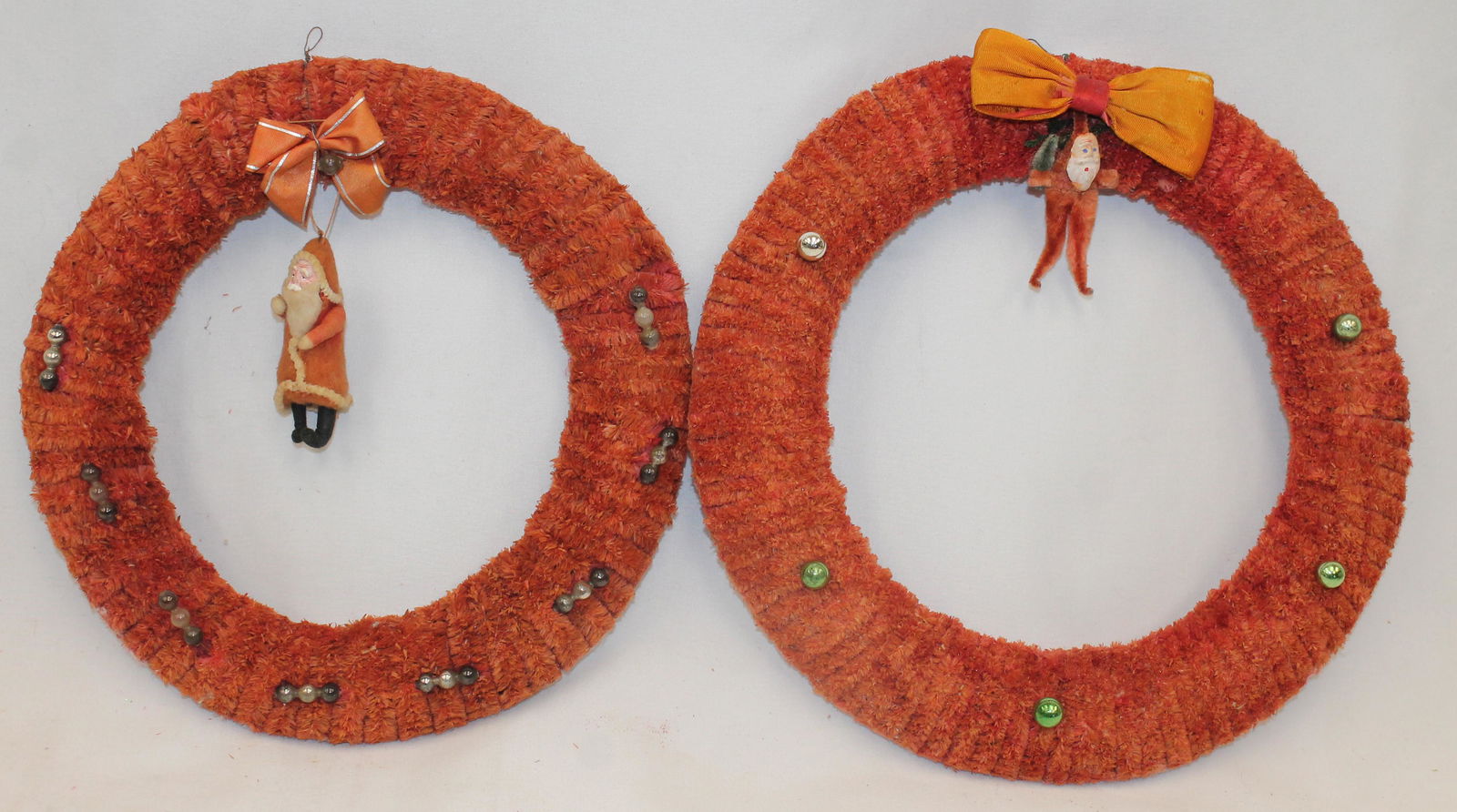 Pair of 9 Â½" chenille Christmas wreaths with Santa  decoration - ca 1930's Japanese (1 of 6)