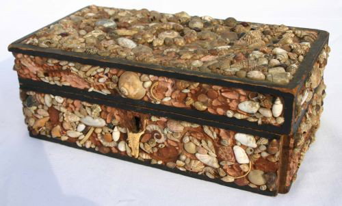 ca 1880 sailor made seashell dec love token box - : ca 1880 sailor made seashell dec love token box - 3 3/4" tall x 9 3/4" wide x 5 1/4" deep