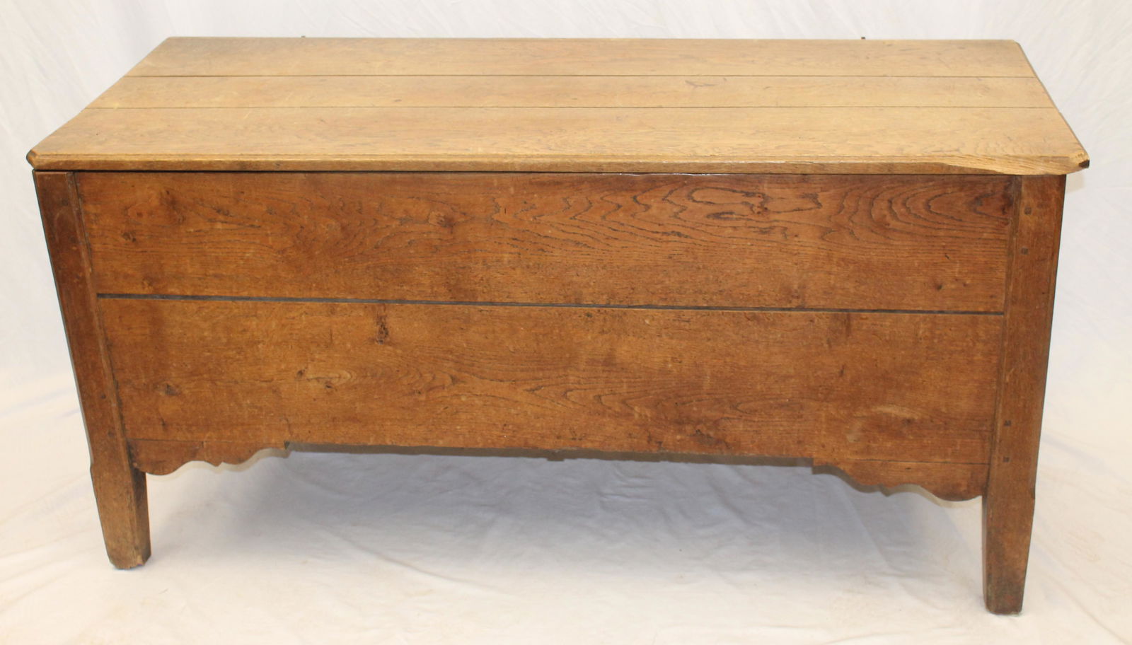 17thC heavy oak blanket chest - 28 3/4" tall x 58 1/4" wide x 24" deep (1 of 16)