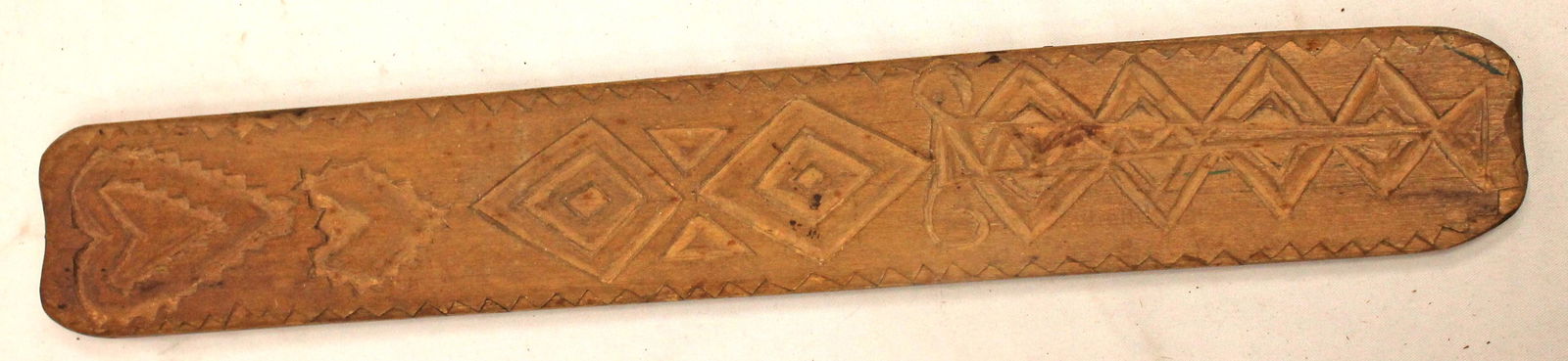 Antique wooden carved busk w heart & geometric carved dec on one side & initialed EM & dated 1773 on (1 of 8)