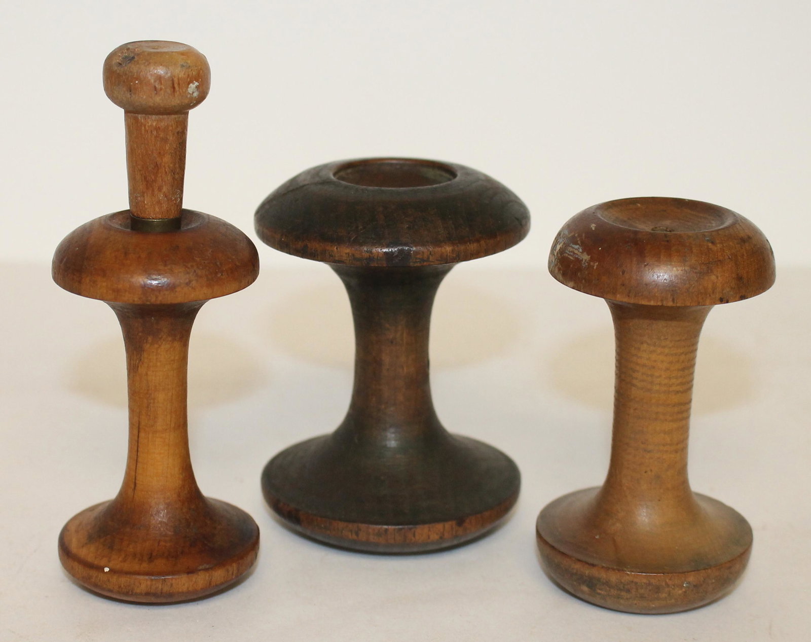 Lot of 3 Shaker apple core spools incl 1 w awl - 3" & 4": Lot of 3 Shaker apple core spools incl 1 w awl - 3" & 4"