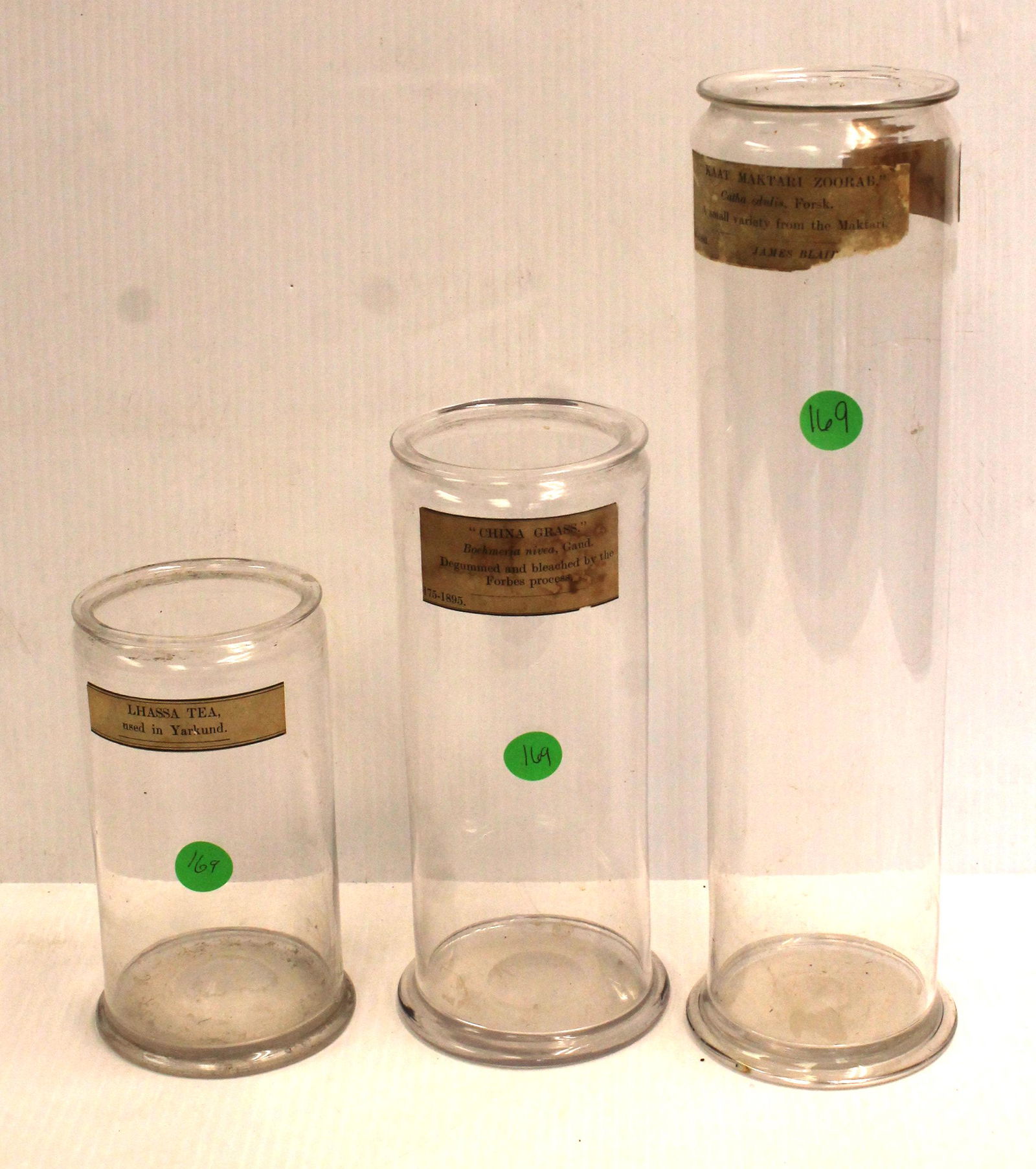 Graduated Set of 3 Antique Free Blown Apothecary Specimen Jars with Ground Pontils, 19th Cen. (1 of 7)