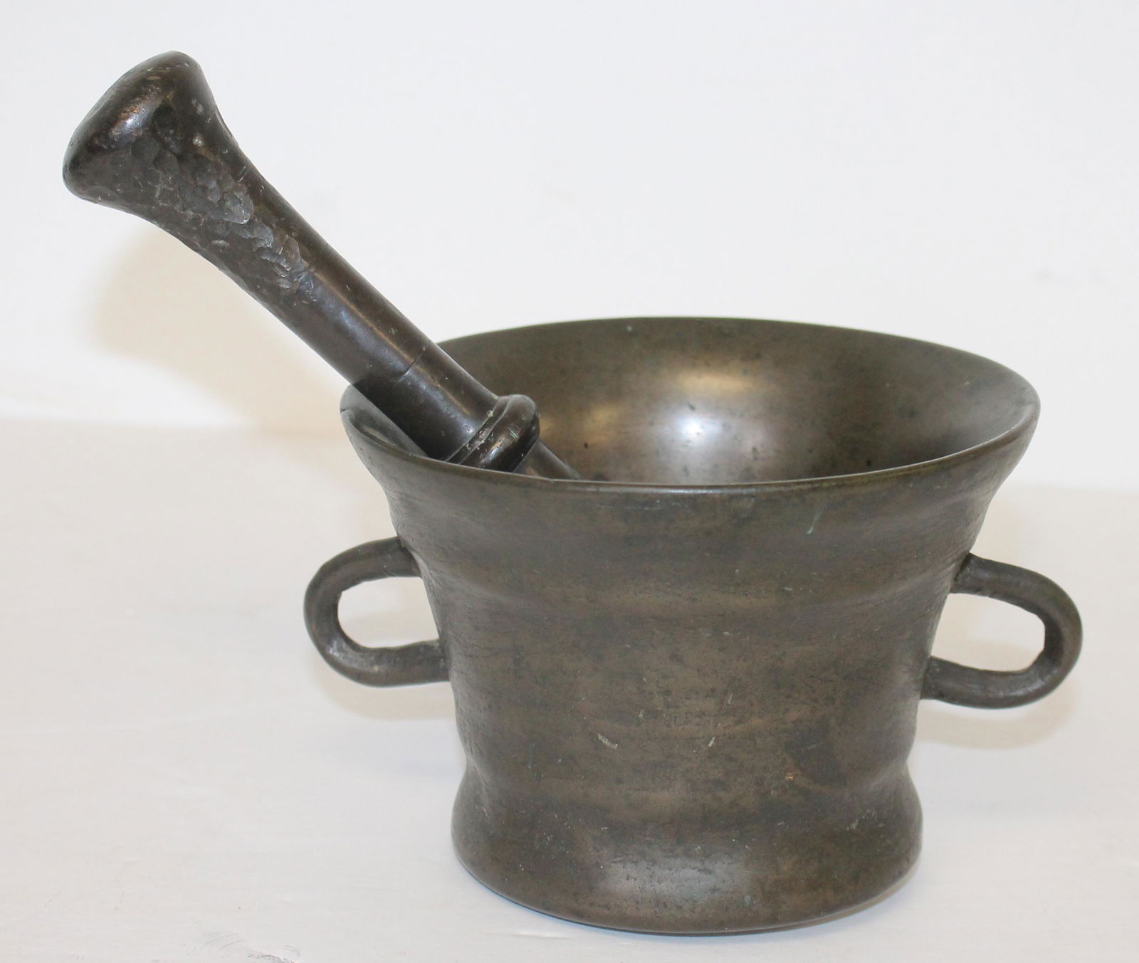 Heavy bell metal mortar & pestle - 4 1/4" tall mortar 8" long pestle (1 of 4)