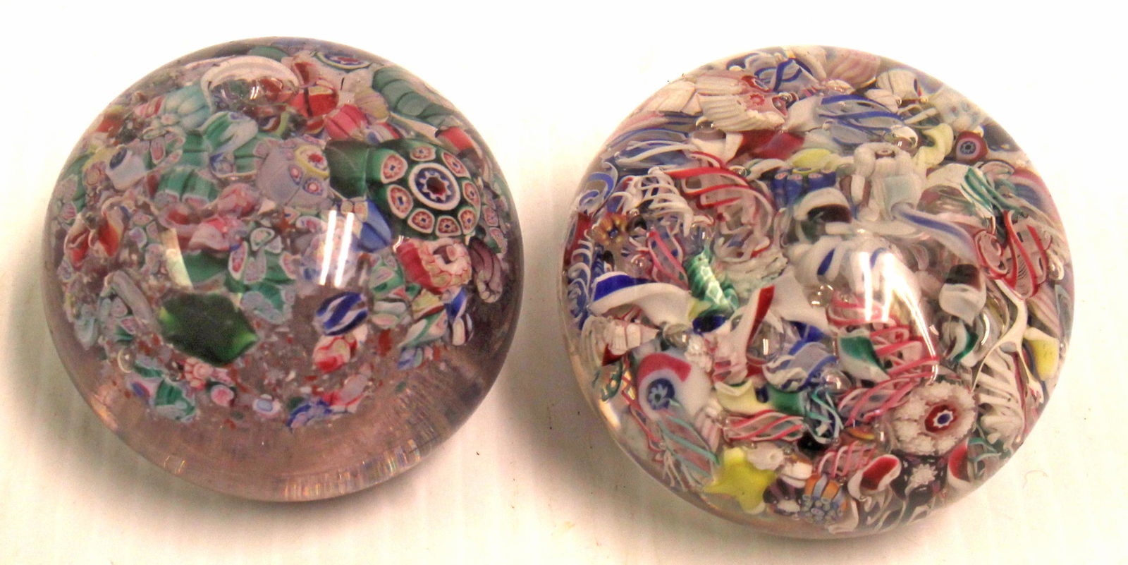 Lot of 2 glass paperweights (1 of 5)