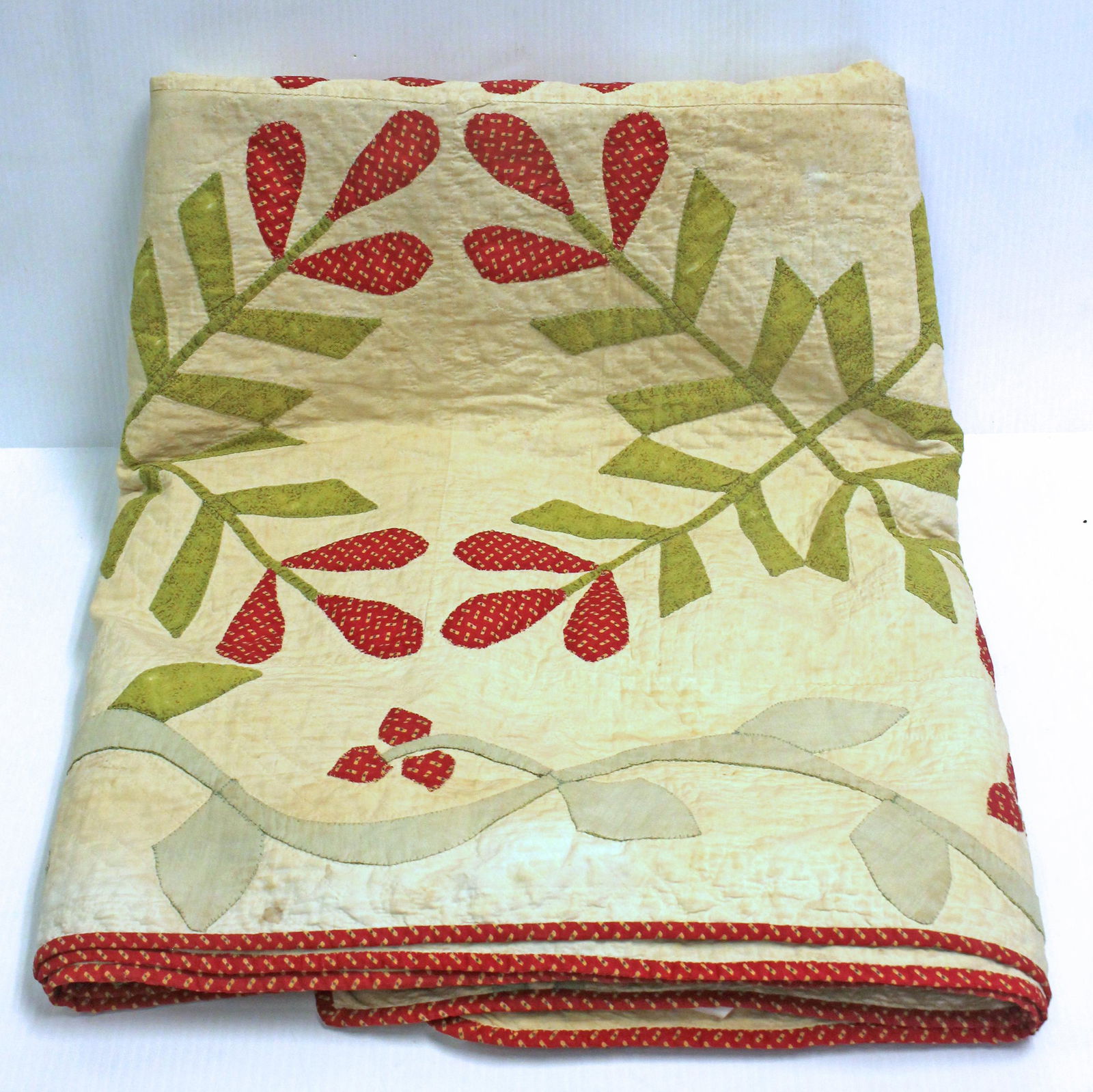 19th Century Applique Tulip Patchwork Quilt, Good Quilting, All hand stitched 74" x 81" - Very Good (1 of 6)