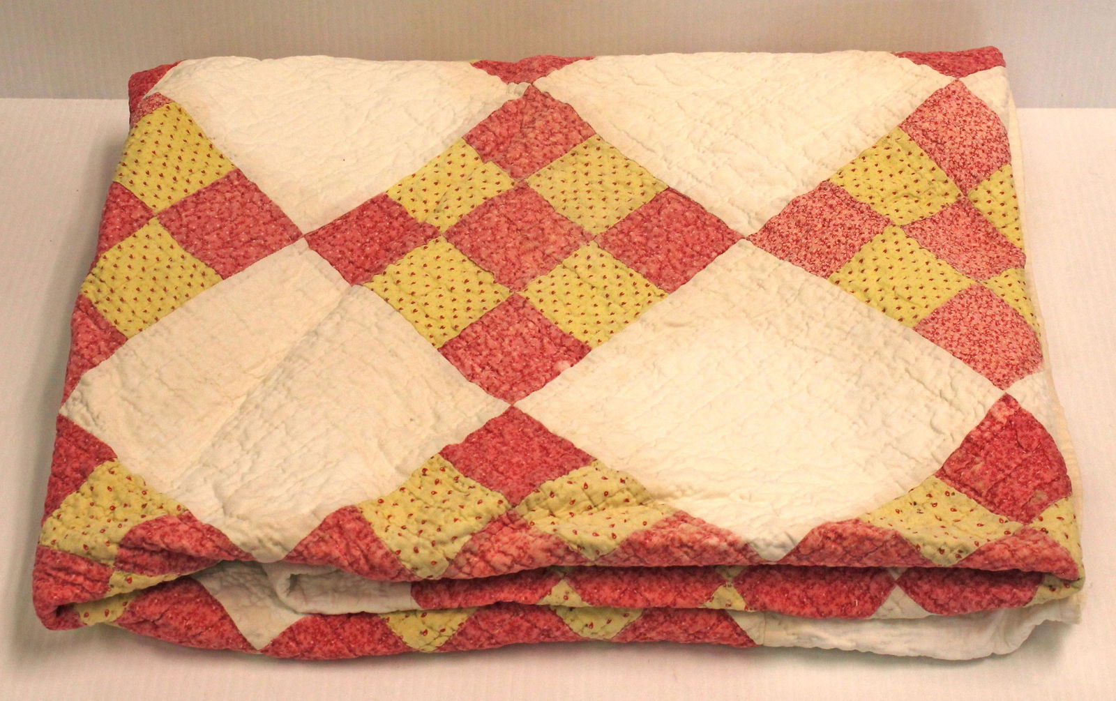 Pieced Patchwork Calico Crib Quilt, All Hand Stitched Including the Border - Very good condition (1 of 1)