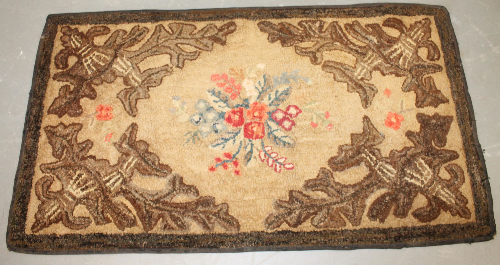 Antique hooked rug w leaf motif border & floral center - 30"x54" (1 of 6)