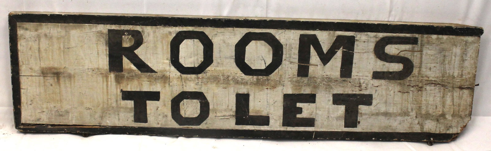 Wooden painted double sided sign "Hilda" & "Rooms to Let" - as found - 12 3/4" tall x 49" wide: Wooden painted double sided sign "Hilda" & "Rooms to Let" - as found - 12 3/4" tall x 49" wide