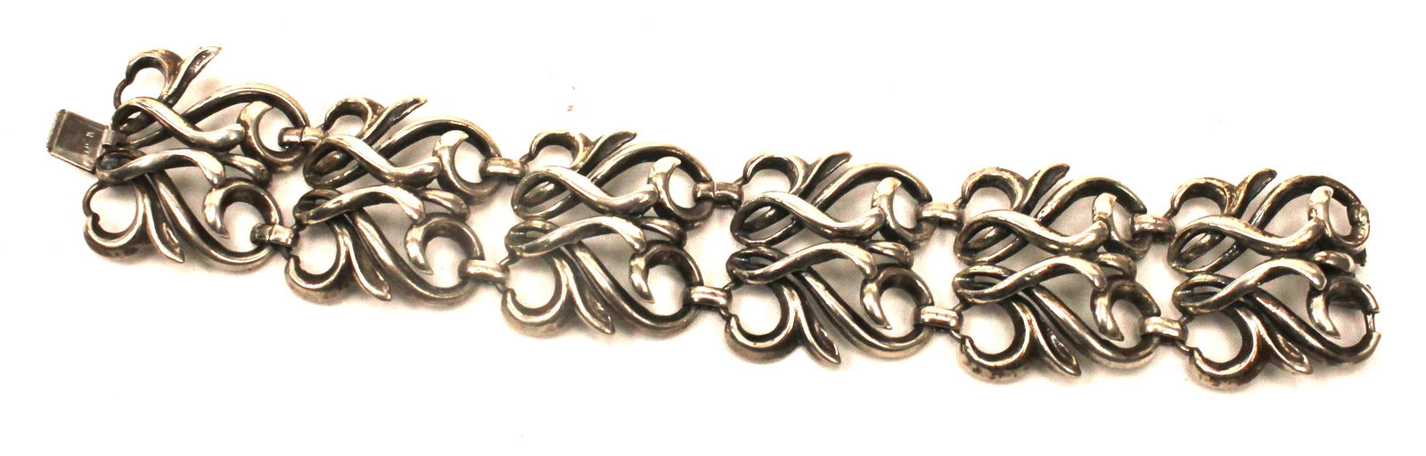 Silver jewelry lot incl 7" Napier sterling bracelet plus sterling clip earrings & a 68" long chain (1 of 6)