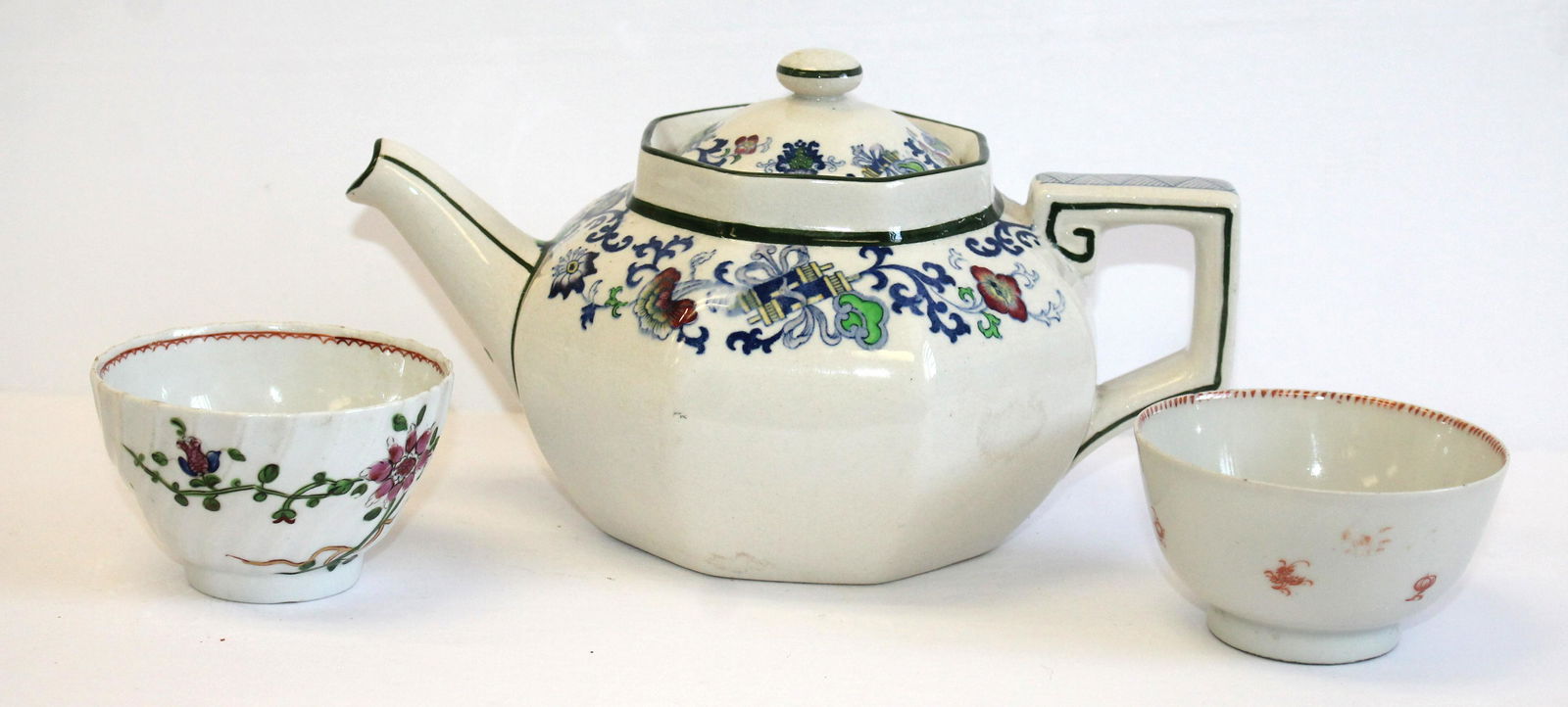 Royal Doulton Nankin tea service incl teapot, sugar, creamer, cups & saucers - photographed as (1 of 7)