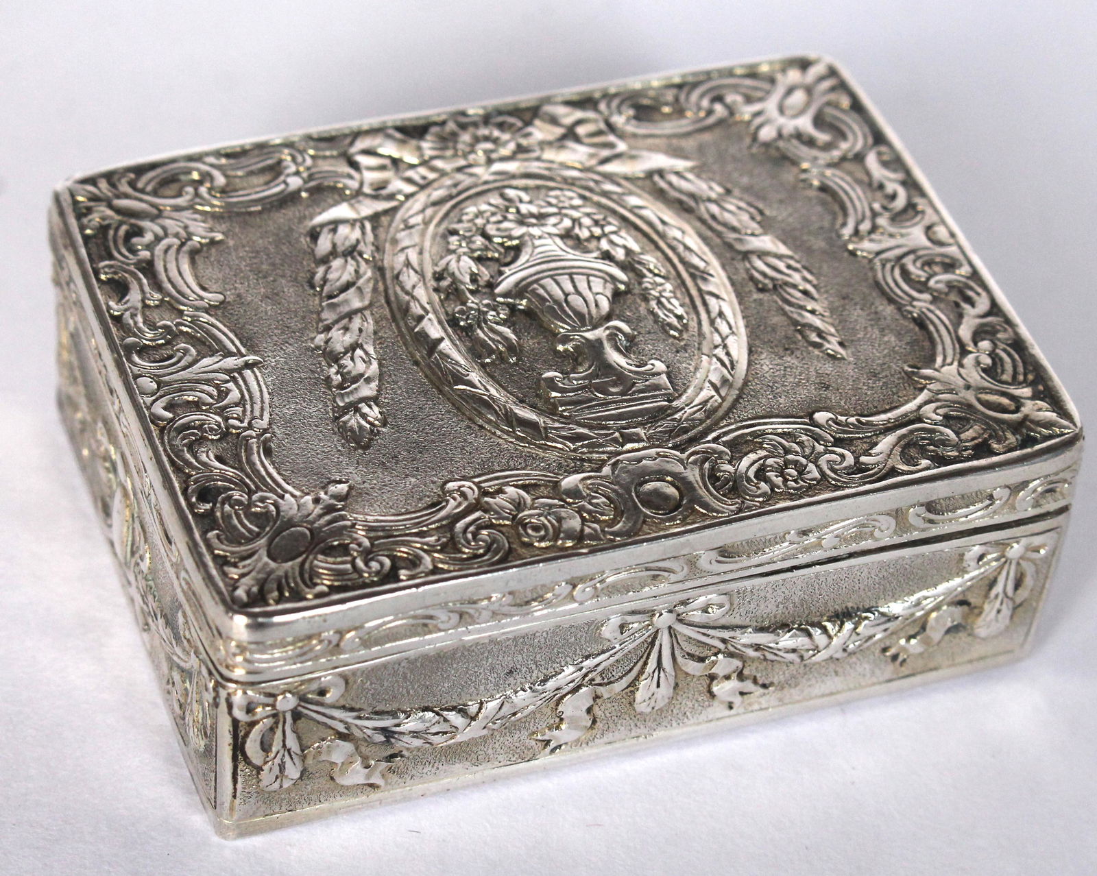 Antique French sterling silver small box w gold wash interior - hallmarked w 18thC marks but later (1 of 3)