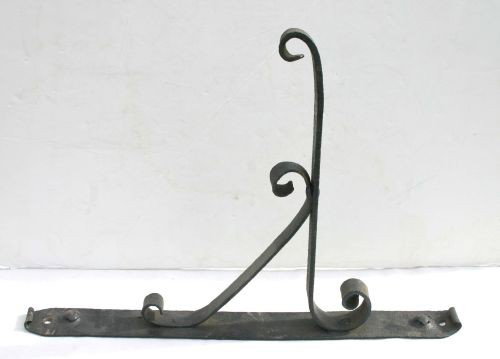 antique iron wall bracket -20" tall with 14" arm: antique iron wall bracket -20" tall with 14" arm