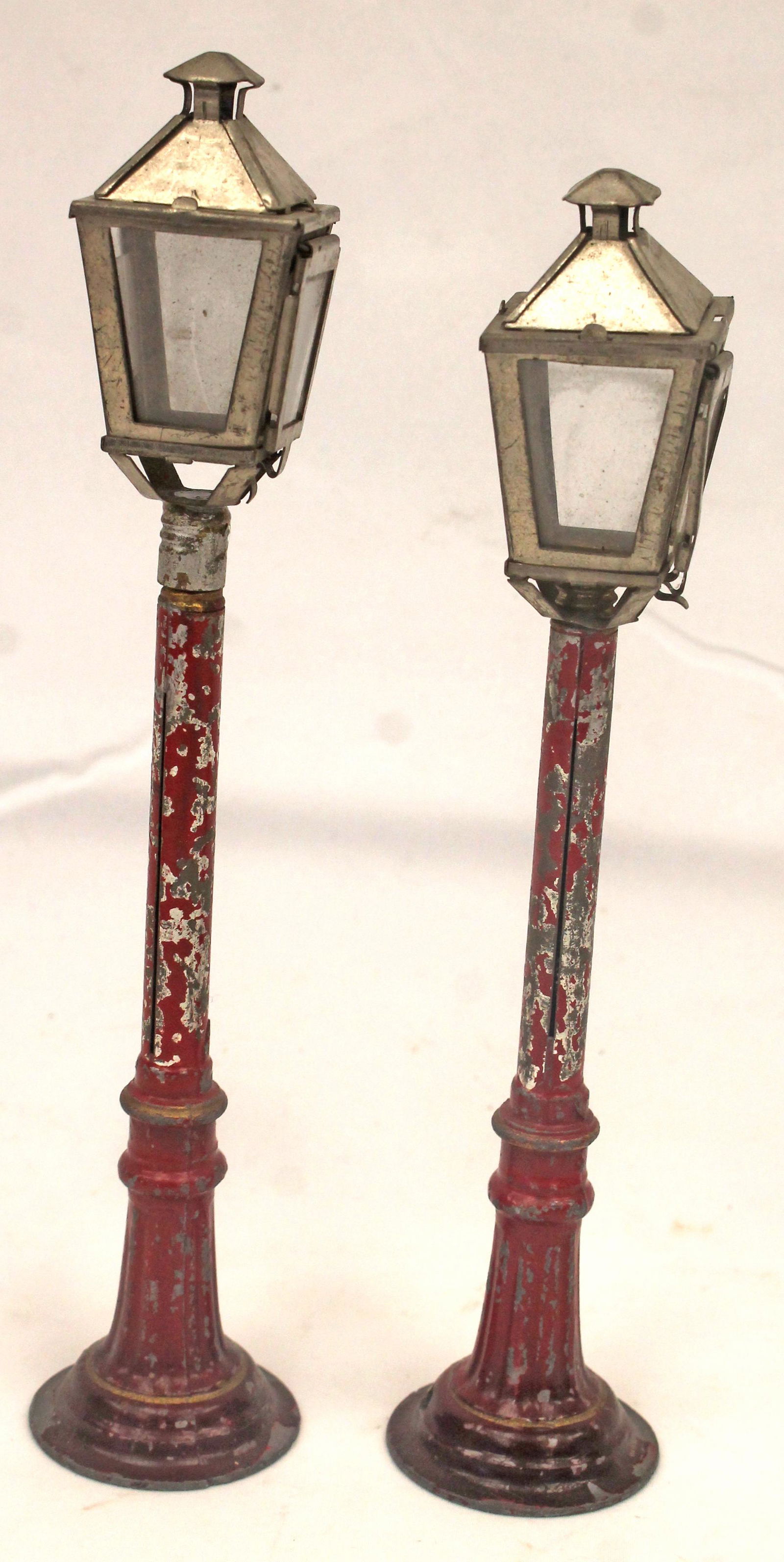 Pr Voltamp street lamps for an early train set - 8" tall: Pr Voltamp street lamps for an early train set - 8" tallAs found. One has been repaired